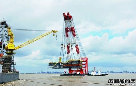 外高橋造船H1288項目吊裝