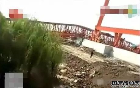 通寶船舶行車倒塌兩名工人當場身亡