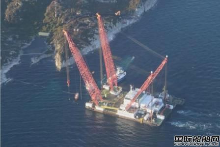 一艘中國船廠建造起重船抵達挪威軍艦沉船現場