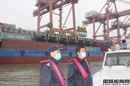 長江海事局為疫情防控物資運輸船舶開辟水上綠色通道