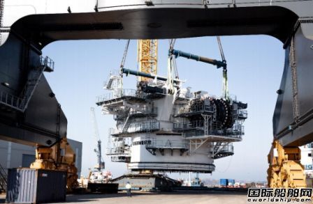 Liebherr交付招商局重工建造海上風電安裝船起重機首批部件