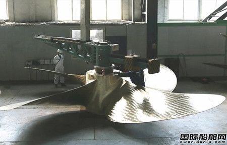 大連船推提前交付廣船國際首套12萬噸雙燃料油輪螺旋槳