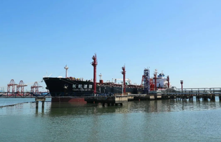 “長航琥珀”輪圓滿執行天津石化首載海洋原油運輸任務