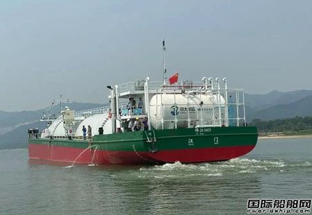 乘龍船廠建造首艘單燃料LNG動力水泥罐船試航成功