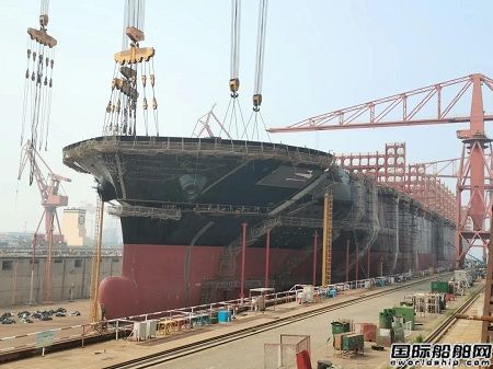 大船天津16000TEU集裝箱船5號船提前完成主船體成型