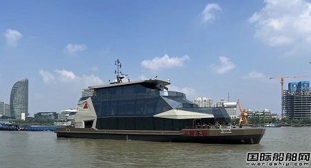 東方船研交付“上海久事”號純電商務游船