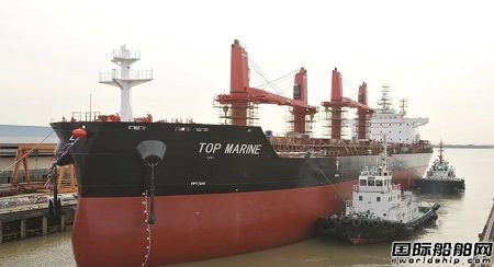 眾航船舶為天津長越海運建造40000噸散貨船順利出塢