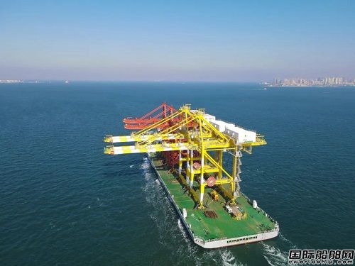 新年首發！海西重機2臺卸船機和2臺岸橋同船發運